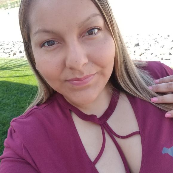 Meet your Posher, Jessica - Picture 1 of 1